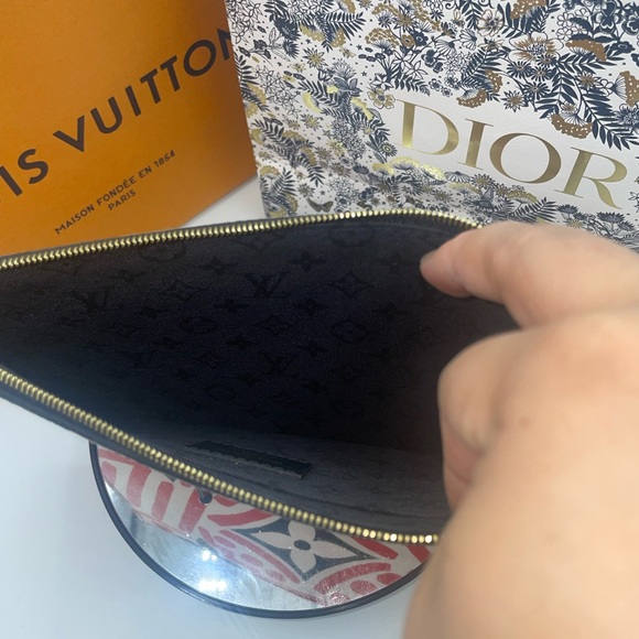 NWOT Louis Vuitton Limited Edition Pochette Crafty w/COA - Picture 6 of 11